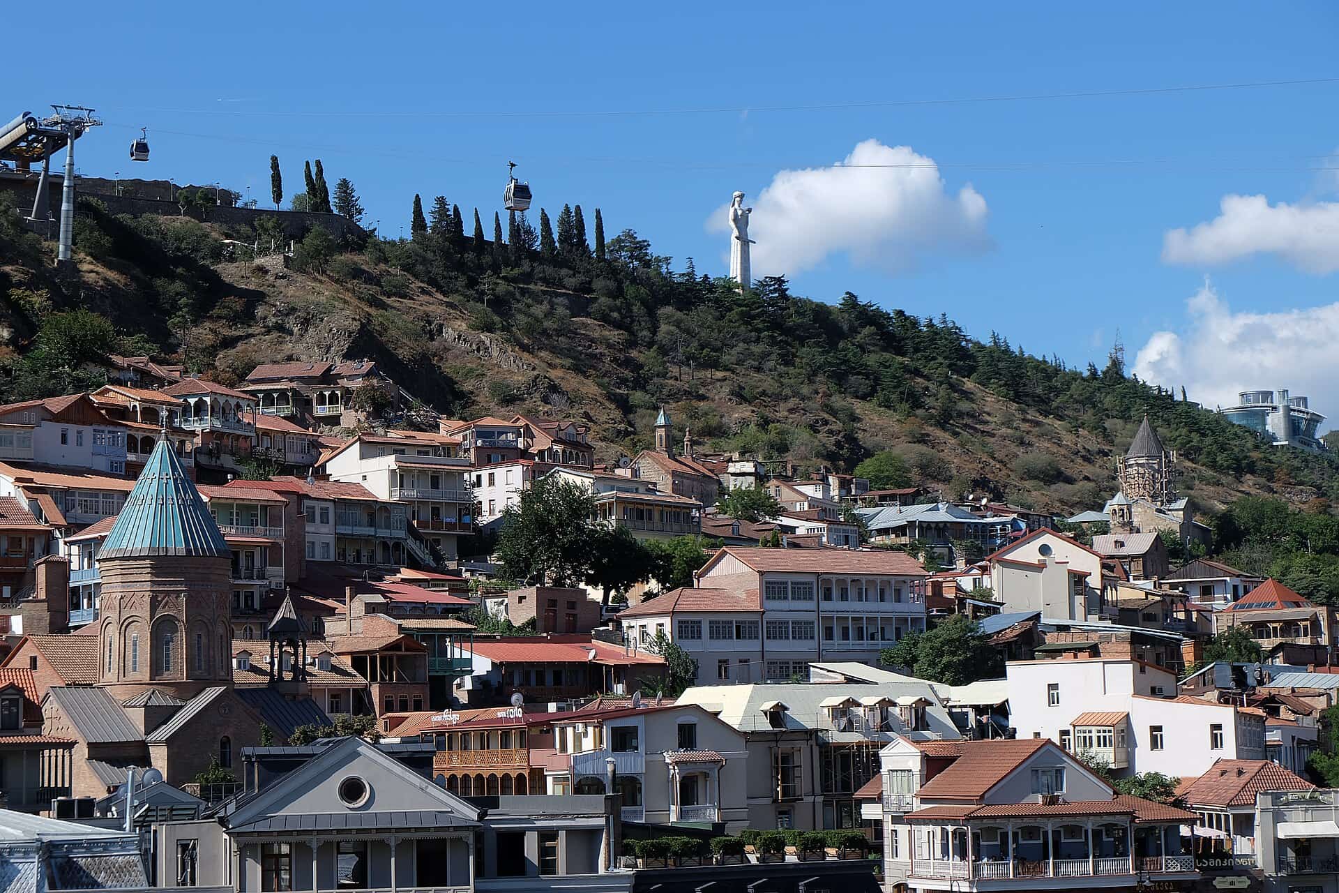 Tbilisi, view towards Kartlis Deda